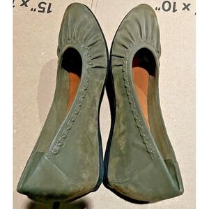 Baretraps Posture Norma Ballet Flats Shoes Women's 9.5M Olive Green Vegan Suede